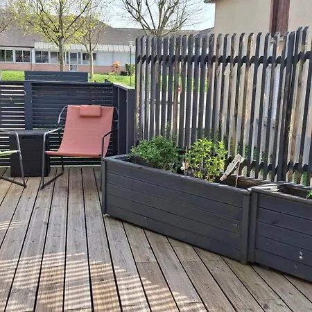 Gite La Maison Du 37 Avec Terrasse Et Jardinet Breteil Exterior photo