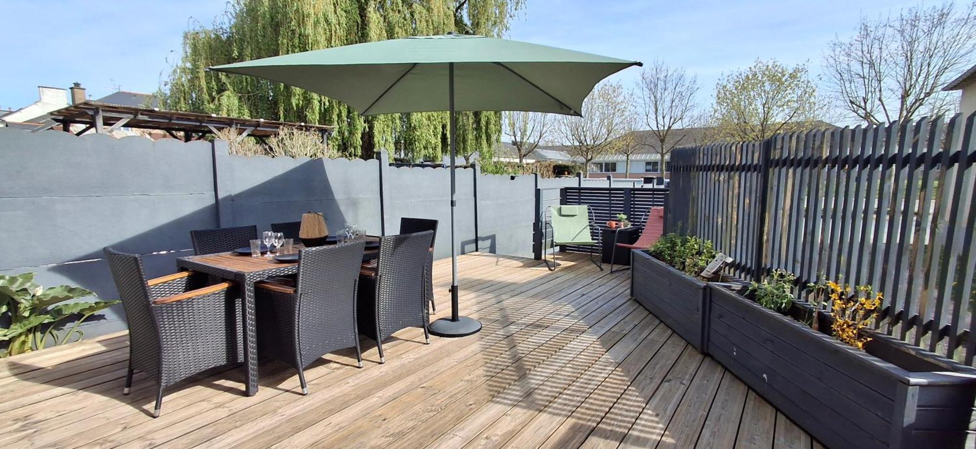 Holiday home La Maison Du 37 Avec Terrasse Et Jardinet